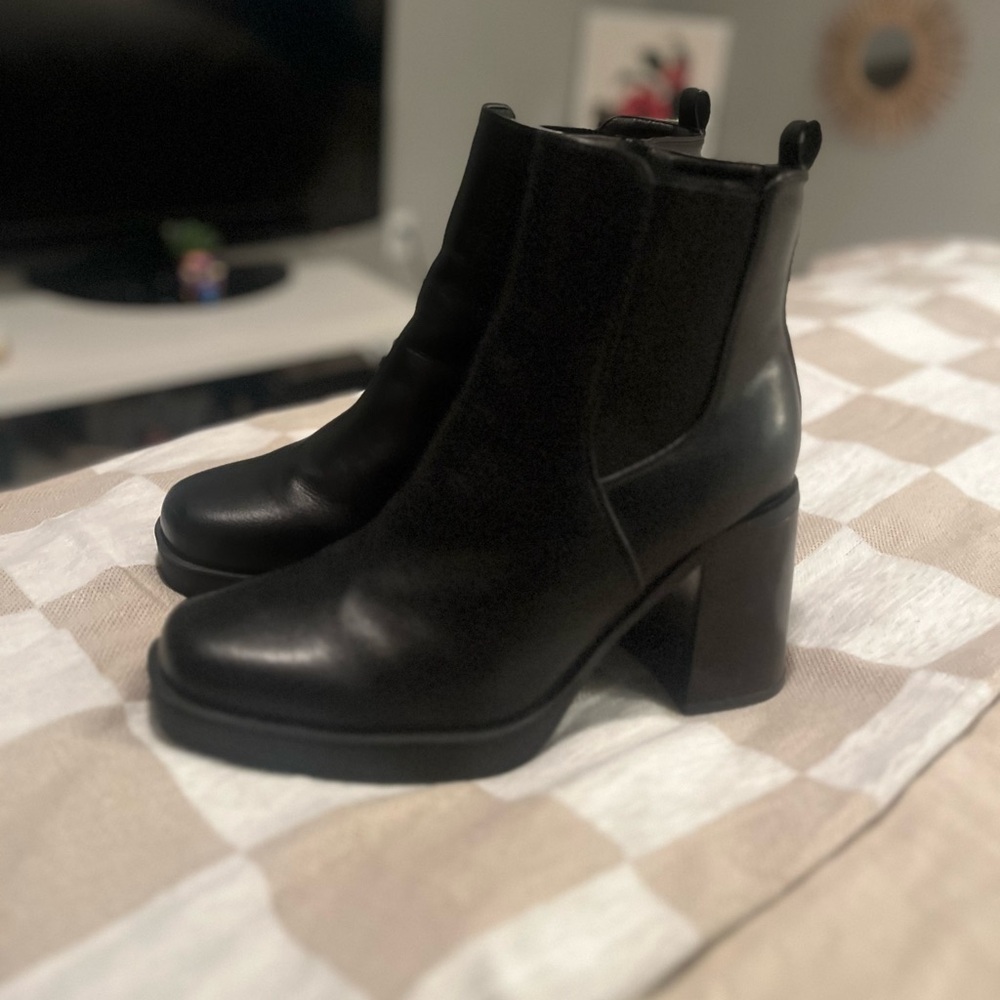 Black heeled ankle boots
